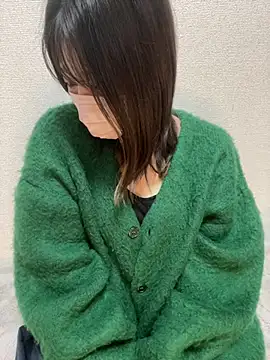 Snapshot of momo-love chatting on February 3, 2025, 2:36 am momo-love online show from February 3, 2025, 2:36 am