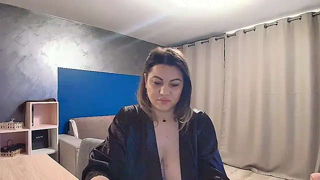 Snapshot of VixenVibesX chatting on February 2, 2025, 6:42 pm VixenVibesX online show from February 2, 2025, 6:42 pm