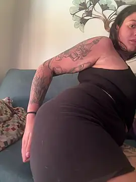 roxybabex2 online show from August 4, 2026, 1:37 pm