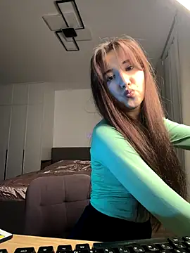 anna elfi online show from October 14, 2025, 3:12 pm