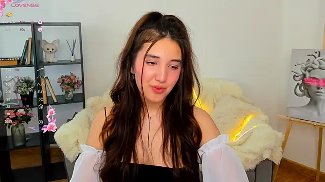 anna elfi online show from March 8, 2025, 9:50 am