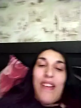 Snapshot of Rosanna_Rennie chatting on March 16, 2025, 2:11 pm Rosanna Rennie online show from March 16, 2025, 2:11 pm