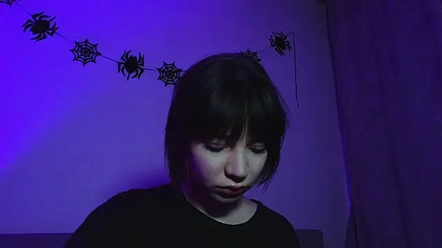 CassJonn online show from November 17, 2025, 7:40 pm