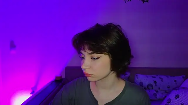 CassJonn online show from November 28, 2025, 7:25 pm