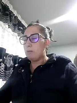 Snapshot of CHARLOTTE_1711 chatting on January 16, 2026, 4:16 am CHARLOTTE 1711 online show from January 16, 2026, 4:16 am