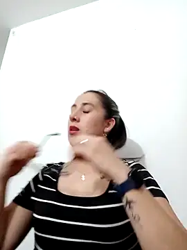 CHARLOTTE 1711 online show from March 3, 2025, 1:49 am