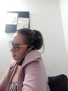 CHARLOTTE 1711 online show from February 6, 2025, 11:15 pm