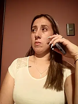 Snapshot of CHARLOTTE_1711 chatting on March 10, 2026, 2:37 am CHARLOTTE 1711 online show from March 10, 2026, 2:37 am