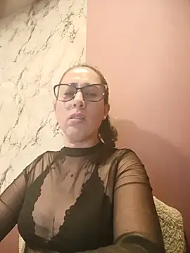 CHARLOTTE 1711 online show from June 6, 2026, 12:16 am