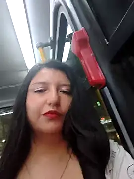 Snapshot of Melyy_Edii chatting on May 4, 2026, 11:40 pm Melyy Edii online show from May 4, 2026, 11:40 pm