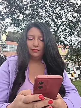 Snapshot of Melyy_Edii chatting on May 12, 2026, 7:53 pm Melyy Edii online show from May 12, 2026, 7:53 pm