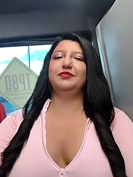 Snapshot of Melyy_Edii chatting on April 29, 2026, 11:00 pm Melyy Edii online show from April 29, 2026, 11:00 pm