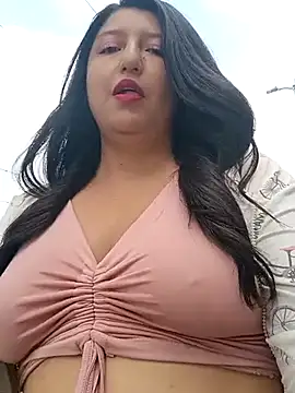 Snapshot of Melyy_Edii chatting on February 26, 2025, 3:21 pm Melyy Edii online show from February 26, 2025, 3:21 pm