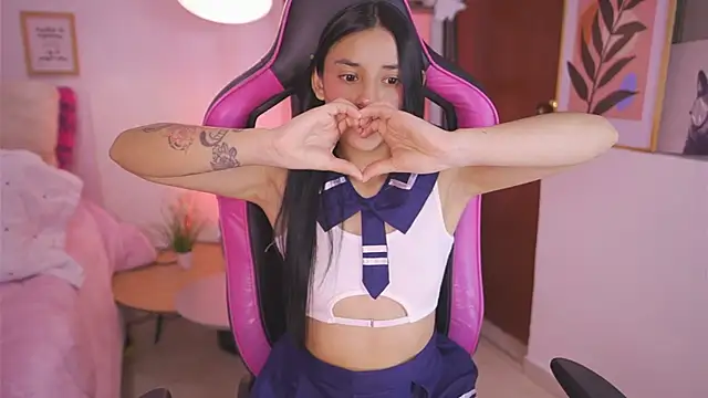 Snapshot of Hade_collinss chatting on October 23, 2025, 6:28 pm Hade collinss online show from October 23, 2025, 6:28 pm