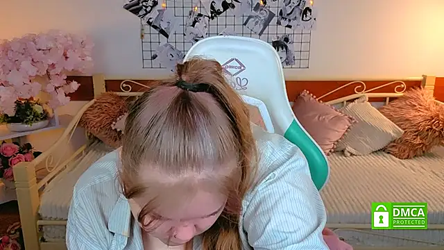 Snapshot of Erica__Alta chatting on February 16, 2026, 6:56 am Erica Alta online show from February 16, 2026, 6:56 am