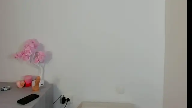 ShadowSweety online show from June 11, 2026, 5:43 pm
