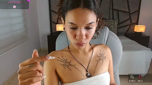 ilitzy cardona online show from October 9, 2025, 8:42 pm