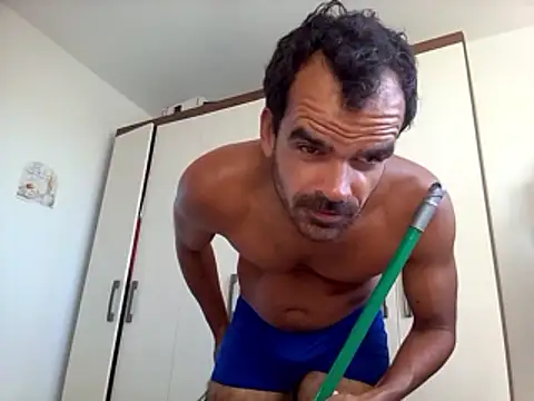 Snapshot of Munnoki chatting on January 7, 2026, 9:47 am Munnoki online show from January 7, 2026, 9:47 am