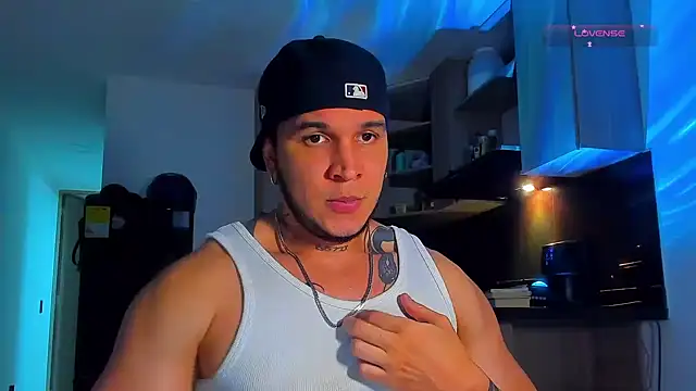 austinoficial online show from April 17, 2026, 11:40 pm