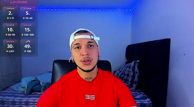 Snapshot of austinoficial chatting on February 15, 2025, 1:42 am austinoficial online show from February 15, 2025, 1:42 am