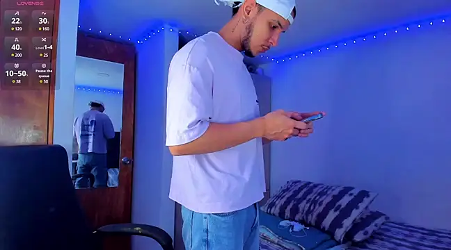 Snapshot of austinoficial chatting on March 1, 2025, 3:53 am austinoficial online show from March 1, 2025, 3:53 am