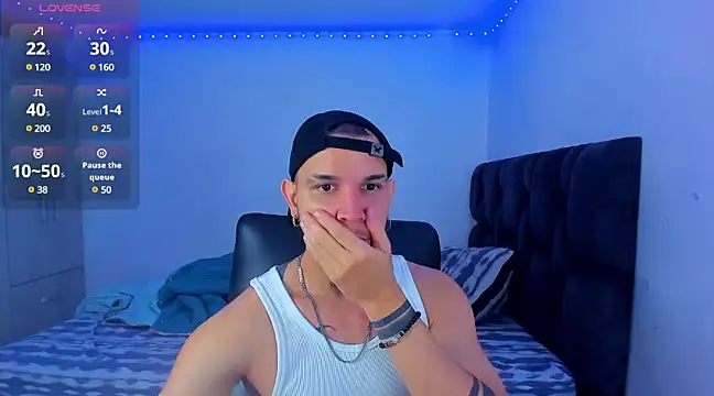 Snapshot of austinoficial chatting on February 18, 2025, 9:42 pm austinoficial online show from February 18, 2025, 9:42 pm