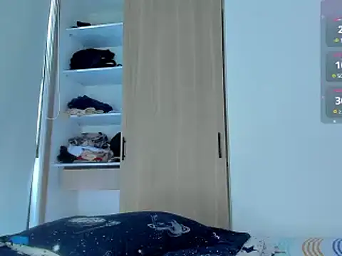 Snapshot of austinoficial chatting on January 18, 2026, 6:33 pm austinoficial online show from January 18, 2026, 6:33 pm