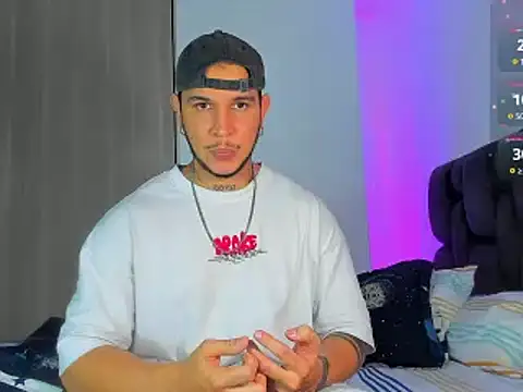 Snapshot of austinoficial chatting on January 16, 2026, 11:53 pm austinoficial online show from January 16, 2026, 11:53 pm