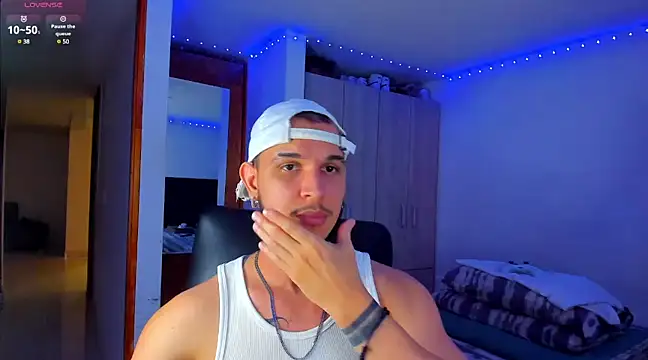 Snapshot of austinoficial chatting on March 19, 2025, 5:52 am austinoficial online show from March 19, 2025, 5:52 am