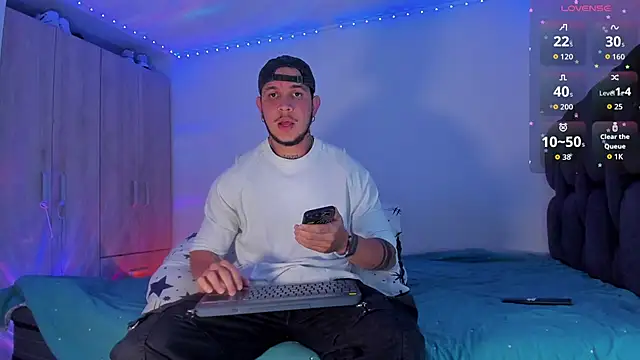 austinoficial online show from November 29, 2025, 9:26 pm