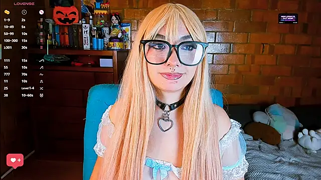 Annycolin  online show from November 13, 2025, 4:05 am