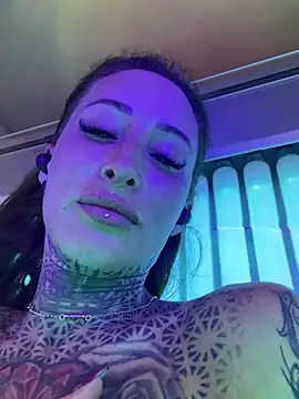 Black sweet Rose online show from January 20, 2025, 1:11 pm