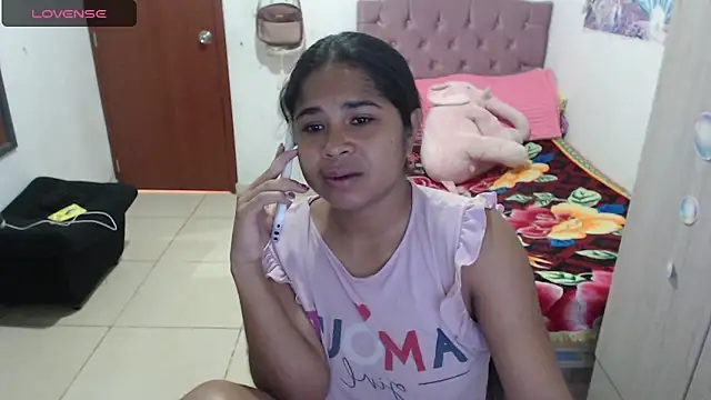 Snapshot of july-feria chatting on December 22, 2025, 3:56 pm july-feria online show from December 22, 2025, 3:56 pm