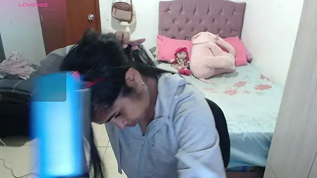 july-feria online show from November 17, 2025, 10:14 pm