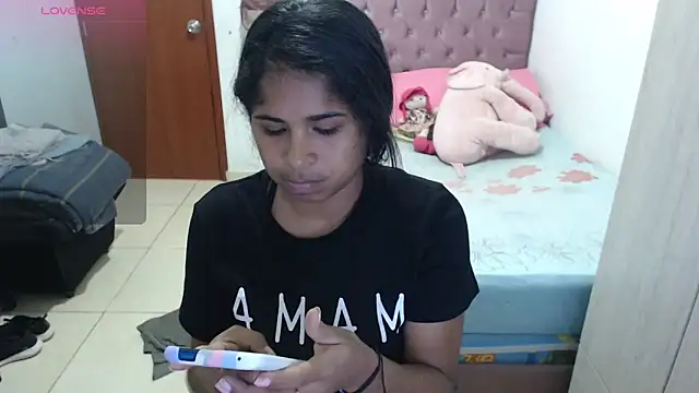 july-feria online show from November 11, 2025, 9:42 pm