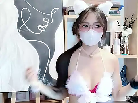 Snapshot of Lush-Office chatting on November 20, 2025, 7:31 am Lush-Office online show from November 20, 2025, 7:31 am