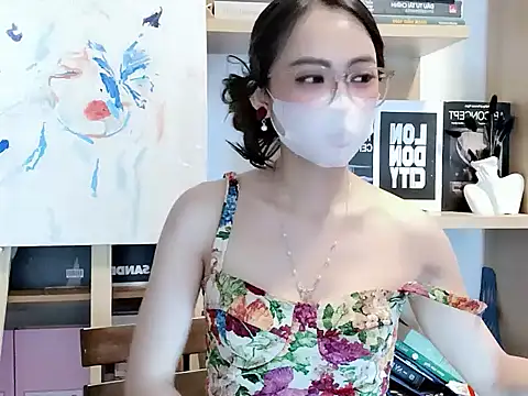 Snapshot of Lush-Office chatting on October 14, 2025, 8:04 am Lush-Office online show from October 14, 2025, 8:04 am