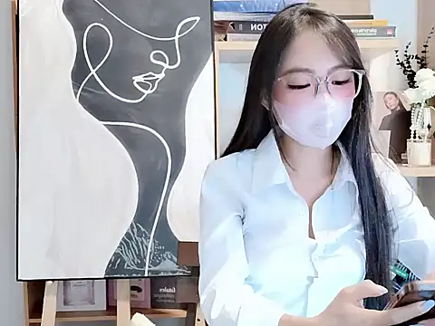 Snapshot of Lush-Office chatting on December 5, 2025, 6:56 am Lush-Office online show from December 5, 2025, 6:56 am