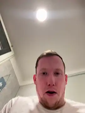 Snapshot of Sklavesucht2025 chatting on February 13, 2025, 3:29 am Sklavesucht2025 online show from February 13, 2025, 3:29 am