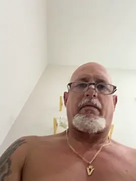 carlospingalinda online show from February 5, 2026, 10:05 pm