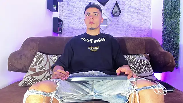 Thomass conor online show from October 29, 2025, 7:13 pm