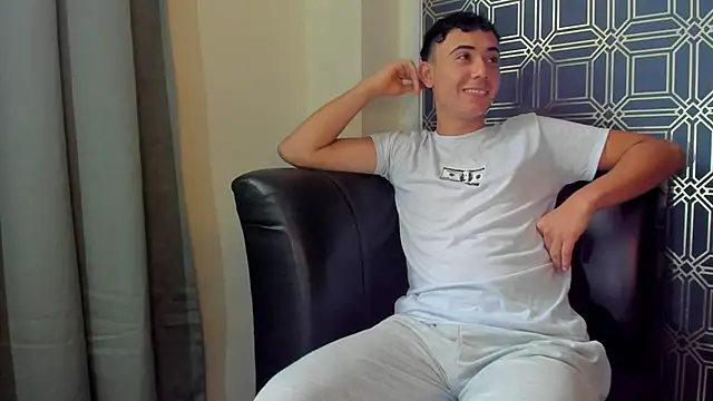 Snapshot of free_ryder chatting on January 11, 2025, 8:21 pm free ryder online show from January 11, 2025, 8:21 pm