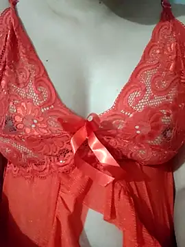 nikkibenza online show from February 12, 2026, 5:56 pm