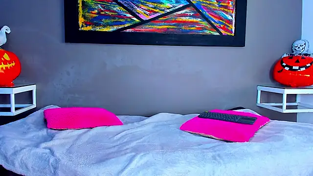 Charlotte curvy  online show from October 31, 2025, 8:16 pm