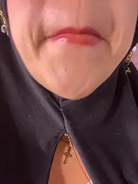 Snapshot of zahra_Jalid chatting on May 3, 2026, 9:29 pm zahra Jalid online show from May 3, 2026, 9:29 pm