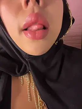 Snapshot of zahra_Jalid chatting on April 18, 2026, 3:25 pm zahra Jalid online show from April 18, 2026, 3:25 pm