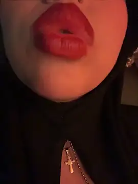 Snapshot of zahra_Jalid chatting on May 22, 2026, 9:46 pm zahra Jalid online show from May 22, 2026, 9:46 pm