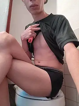 adriaav online show from March 31, 2026, 12:12 am