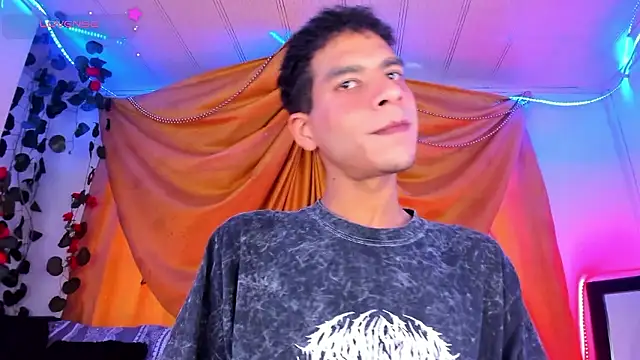 Snapshot of Ethan_Boyy chatting on January 15, 2026, 9:51 pm Ethan Boyy online show from January 15, 2026, 9:51 pm