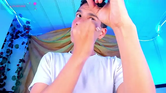 Snapshot of Ethan_Boyy chatting on January 7, 2026, 10:48 pm Ethan Boyy online show from January 7, 2026, 10:48 pm